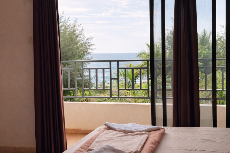 family room 6 dapoli konkantrip